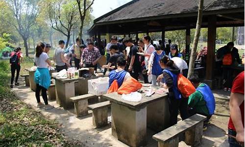 流花湖公园旁边饭店,流花湖公园烧烤场